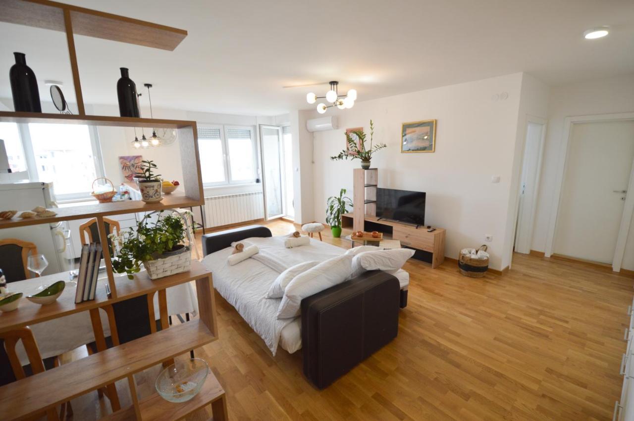 Shine24 - Spacious And Bright Apartment - New Novi Sad Dış mekan fotoğraf
